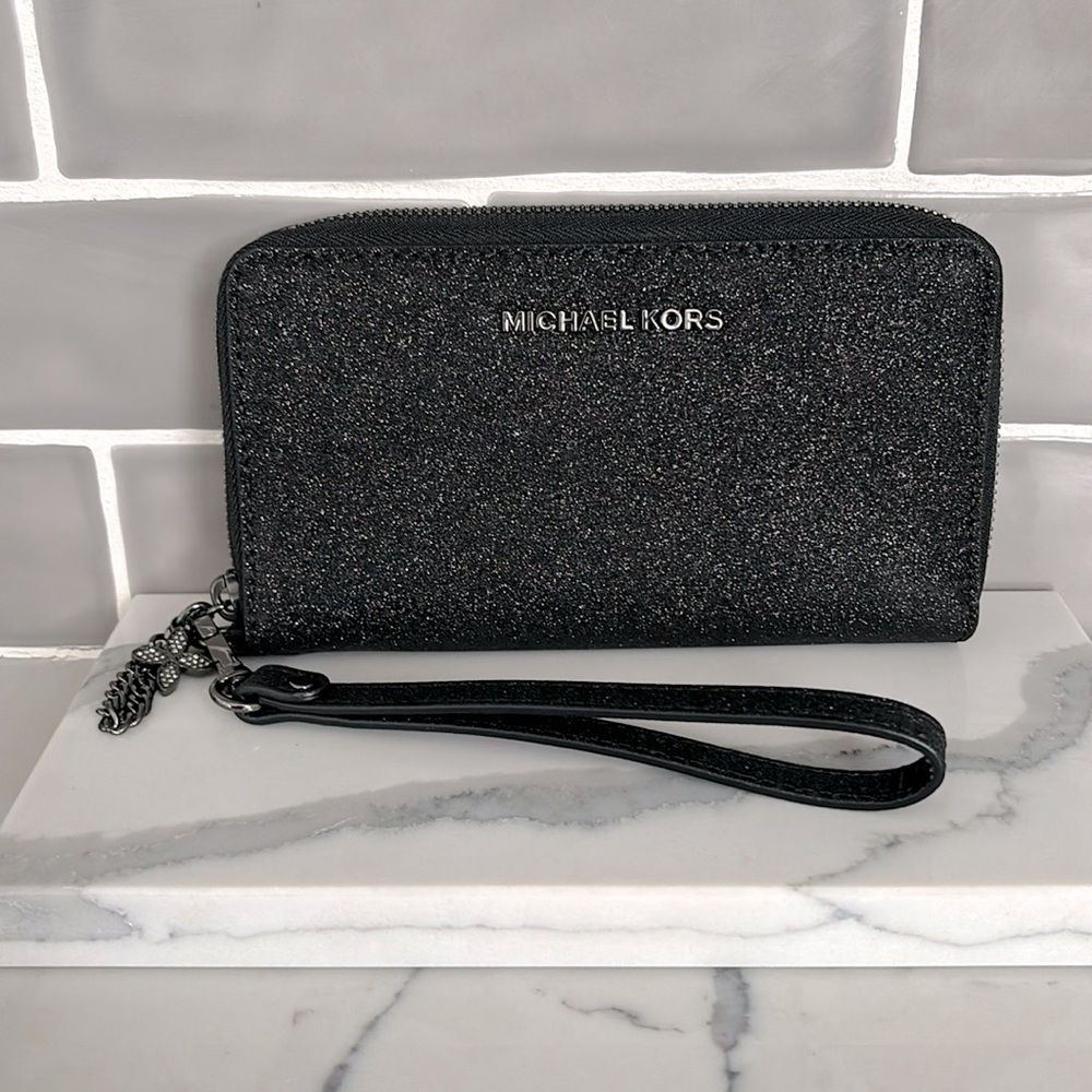 Michael Kors Alex Glitter Wristlet Wallet Black NEW WITHOUT TAGS. Excellent mint
